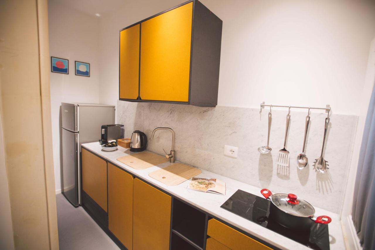 Double bedroom apartment across Ortigia Syracuse Buitenkant foto